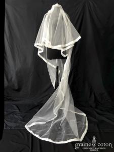 Pronovias - Voile Aurora long de 2,50 mètres en tulle ivoire bordé d'un large biais d'organza