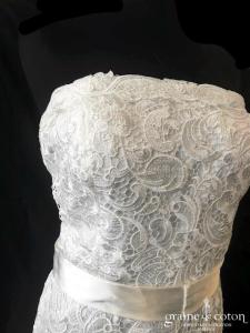 Juju et Christine - Robe bustier droite en dentelle