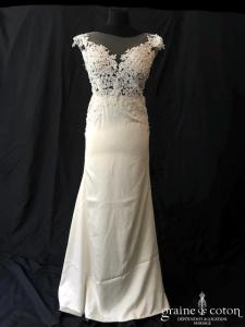 Hager Ayed - Création en tulle dentelle et satin