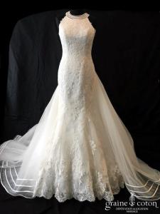 Elianna Moore - Robe sirène en dentelle ivoire encolure américaine