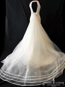 Elianna Moore - Robe sirène en dentelle ivoire encolure américaine