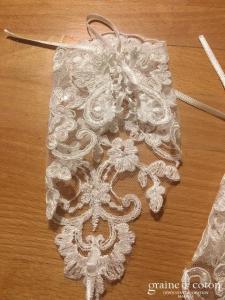Création - Mitaines ivoires courtes en dentelle perlée