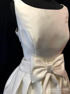 Rosa Clara - Sandrine et sa sur-traîne ceinturée