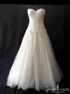 Eleni Elias by Demetrios - Robe bustier coeur en guipure et tulle rose poudré