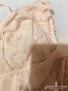 Delphine Manivet - Top lingerie en mousseline de soie rose poudrée