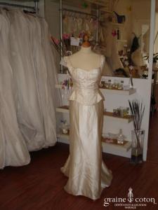 Créateur en soie ivoire