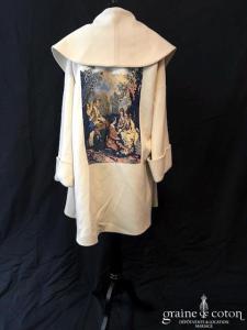 Delphine Manivet - Manteau mi long en laine ivoire, dos au point de croix