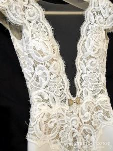 Berta Bridal - Robe sirène en crêpe de soie et dentelle ivoire clair