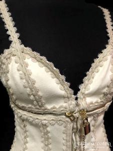 Alexander Mc Queen - Robe courte en soie ivoire