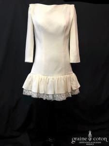 Delphine Manivet - Robe courte en crêpe de soie ivoire avec volant de dentelle