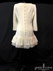 Delphine Manivet - Robe courte en crêpe de soie ivoire avec volant de dentelle
