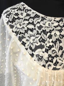 Delphine Manivet - Robe courte ou tunique en tulle plumetis champagne et dentelle façon vintage