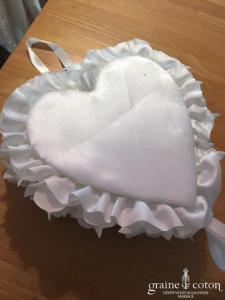 Création - Coussin d'alliances coeur avec petite boîte transparente pour les alliances