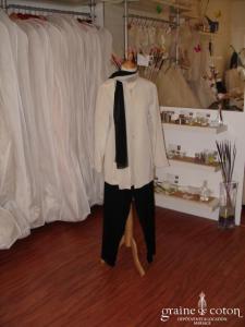 Nitya - Ensemble pantalon et tunique en voile noire et crème