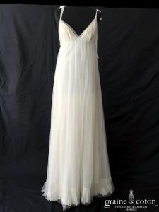 Delphine Manivet - Robe en tulle plissé empire décolleté triangle