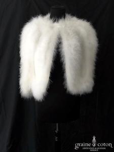 Étole / cape en duvet ivoire clair