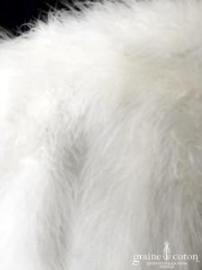 Étole / cape en duvet ivoire clair