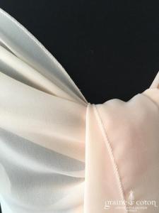 Bianco Evento - Étole arrondie en mousseline rose poudré