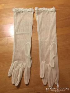 Gants en tulle de soie fluide bordé de fines perles ivoires