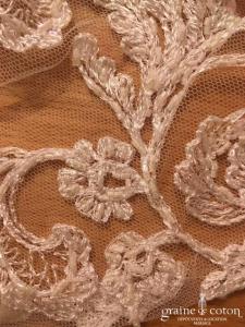 Bonnet /calotte de mariée en tulle et broderies ivoire