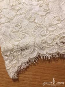 Bonnet /calotte enfant en dentelle ivoire