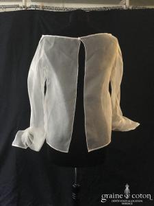 Boléro en organza de soie ivoire clair manches longues à porter ouvert sur l'arrière