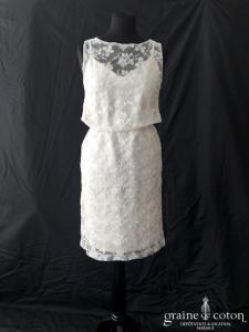 Robe courte en satin et broderie ivoire