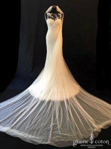 Pronovias - Voile long de 3 mètres en tulle fluide ivoire clair
