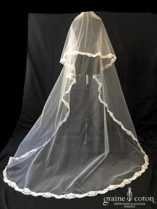Gilles Zimmer - Voile long de 2,20 mètres en tulle ivoire bordé de fine dentelle