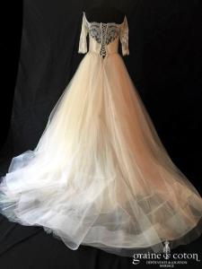 Kleinfeld New York - Création en dentelle et tulle rose poudrée