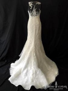 White One pour Pronovias - Farisa