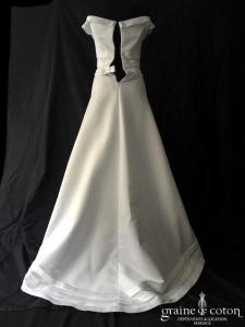 Margarett - Robe encolure bateau en satin duchesse ivoire clair