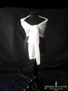 Création - Étole en mousseline fluide ivoire clair