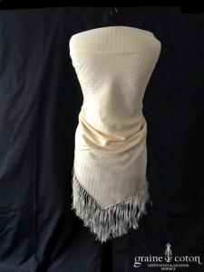 Bottega Veneta - Châle / étole en soie ivoire à franges