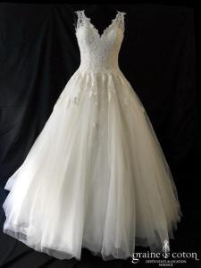 Two by Rosa Clara - Octubre