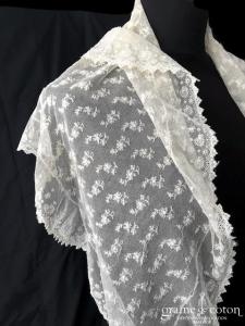 Châle vintage en fine dentelle ancienne