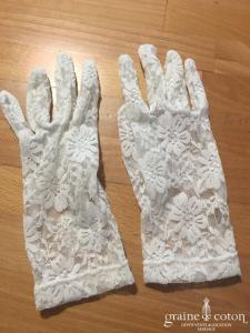Gants courts en dentelle ivoire clair