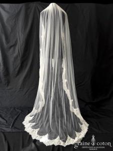 Pronovias - Voile long de 2 mètres sans rabat en tulle fluide ivoire bordé de dentelle