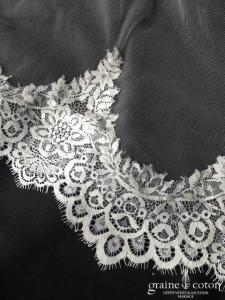 Pronovias - Voile long de 2 mètres sans rabat en tulle fluide ivoire bordé de dentelle