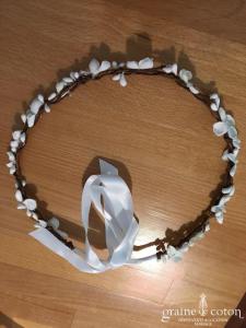 Création - Couronne de petites fleurs blanches