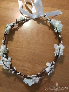 Création - Couronne de grosses et petites fleurs blanches