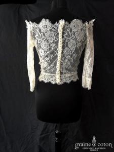 Création - Boléro court en dentelle encolure bateau