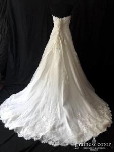 White One pour Pronovias - Fabiella