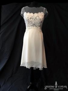 Veronika Jeanvie - Création courte en dentelle et mousseline