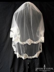 Bianco Evento - Voile court en soft tulle ivoire bordé de dentelle de Chantilly
