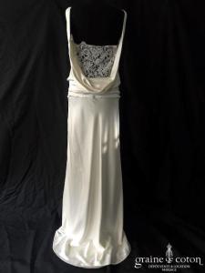 Charlie Brear - Création fluide taille basse en satin de soie et dentelle