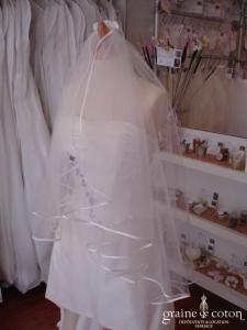 Voile court ivoire avec biais de satin