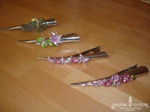 Pince décorée de strass colorés