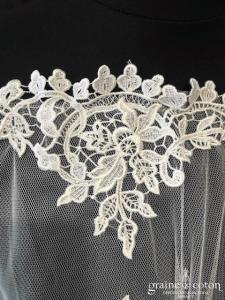 Bianco Evento - Cape poncho en soft tulle et guipure ivoire