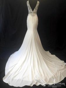 Pronovias - Emily